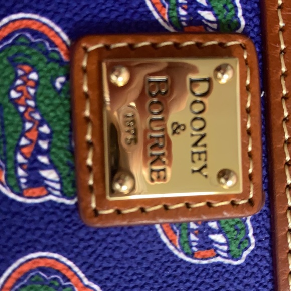 NWT Dooney & Bourke Florida Gators Leather Zipper Clutch Purse Strap Wristlet - Picture 5 of 11